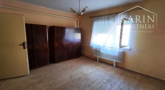 EXKLUZÍVNE: Rodinný dom na poz. 9á, garáž, Trnovec n/Váhom