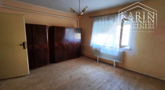 EXKLUZÍVNE iba U Nás: **Nová cena!!!** Rodinný dom s veľkým pozemkom, Trnovec nad Váhom