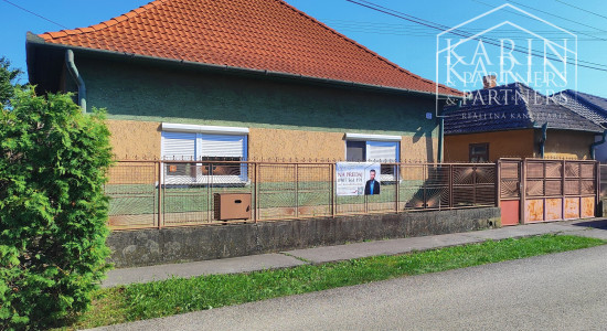 EXKLUZÍVNE iba U Nás: **Nová cena!!!** Rodinný dom s veľkým pozemkom, Trnovec nad Váhom