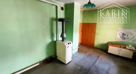 EXKLUZÍVNE iba U Nás: **Nová cena!!!** Rodinný dom s veľkým pozemkom, Trnovec nad Váhom