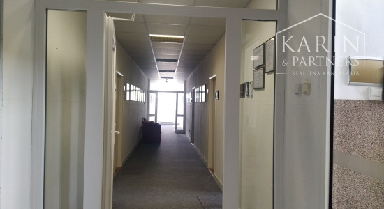 Prenájom 2 viacúčelové miestnosti 24 m2 s parkovaním, Agátová ul., Dúbravka, BA IV.