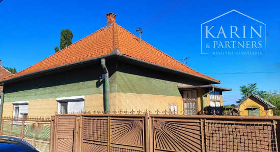 EXKLUZÍVNE: Rodinný dom na poz. 9á, garáž, Trnovec n/Váhom