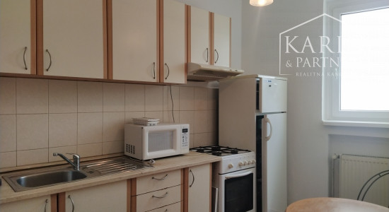 Prenájom 2 izb. byt 44,3m2 so samostatnou kuchyňou a kumbálom, Medená ul., BA I. Staré Mesto.