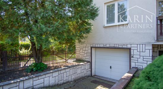 Na predaj 4 izbový rodinný dom v Lehniciach s garážou