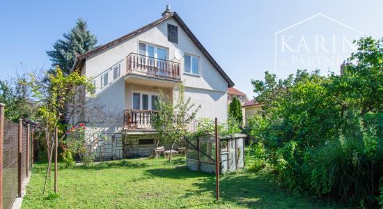 Na predaj 4 izbový rodinný dom v Lehniciach s garážou