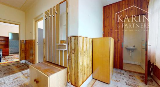 RODINNÝ DOM SO ZÁHRADOU V POKOJNEJ OBCI NA PODUNAJSKEJ NÍŽINE