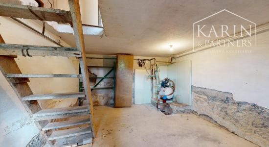 RODINNÝ DOM SO ZÁHRADOU V POKOJNEJ OBCI NA PODUNAJSKEJ NÍŽINE