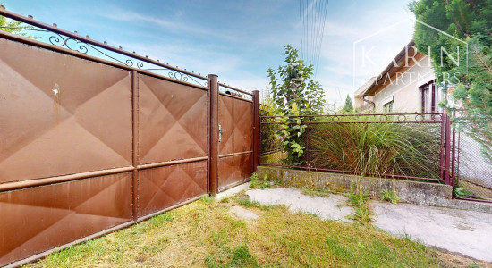 RODINNÝ DOM SO ZÁHRADOU V POKOJNEJ OBCI NA PODUNAJSKEJ NÍŽINE