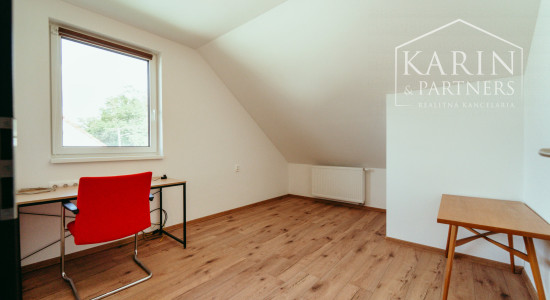 4izb. novostavba rodinného domu v tichej okrajovej časti Senice