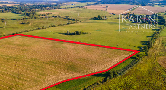 POĽNOHOSPODÁRSKY POZEMOK V OBCI KAĽAMENOVÁ V OKRESE TURČIANSKE TEPLICE