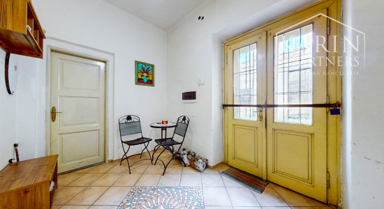 Rodinný dom s priestormi na podnikanie so záhradou a možnosťou vybudovania podkrovia v centre Banskej Štiavnice