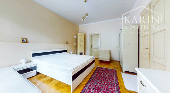 Rodinný dom s priestormi na podnikanie so záhradou a možnosťou vybudovania podkrovia v centre Banskej Štiavnice