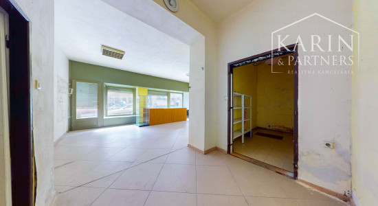 Rodinný dom s priestormi na podnikanie so záhradou a možnosťou vybudovania podkrovia v centre Banskej Štiavnice