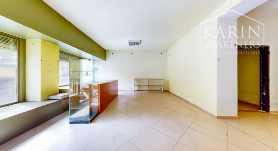 Rodinný dom s priestormi na podnikanie so záhradou a možnosťou vybudovania podkrovia v centre Banskej Štiavnice