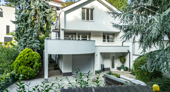 3 podlažná mestská vila na Hradnom kopci | 359m² | garáž | sauna| les
