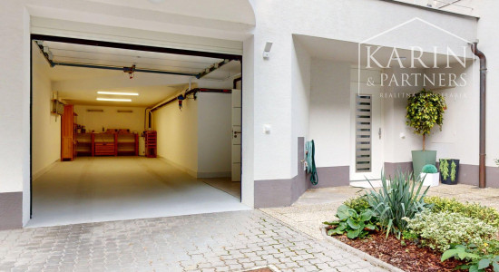 3 podlažná mestská vila na Hradnom kopci | 359m² | garáž | sauna| les