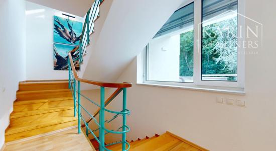 3 podlažná mestská vila na Hradnom kopci | 359m² | garáž | sauna| les