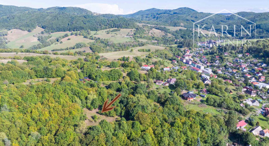 Pozemok s výhľadom na Kalváriu vhodný na výstavbu v intraviláne obce Banská Belá, na samote a obklopený prírodou 3947 m2