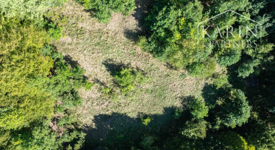 Pozemok s výhľadom na Kalváriu vhodný na výstavbu v intraviláne obce Banská Belá, na samote a obklopený prírodou 3947 m2