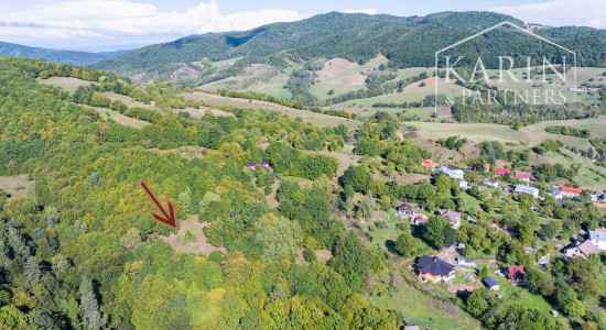 Pozemok s výhľadom na Kalváriu vhodný na výstavbu v intraviláne obce Banská Belá, na samote a obklopený prírodou 3947 m2