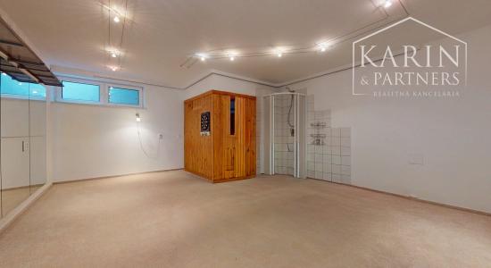 3 podlažná mestská vila na Hradnom kopci | 359m² | garáž | sauna| les