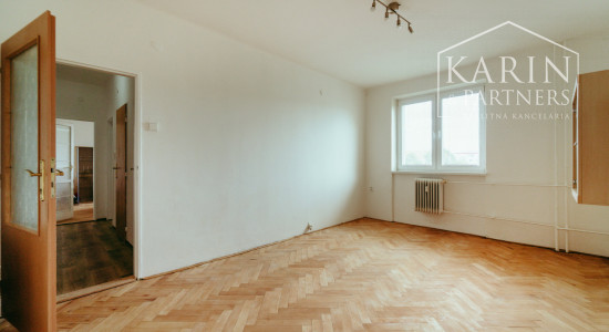 INVESTIČNÝ 3i BYT NA PREDAJ, M. NEŠPORA, HOLÍČ