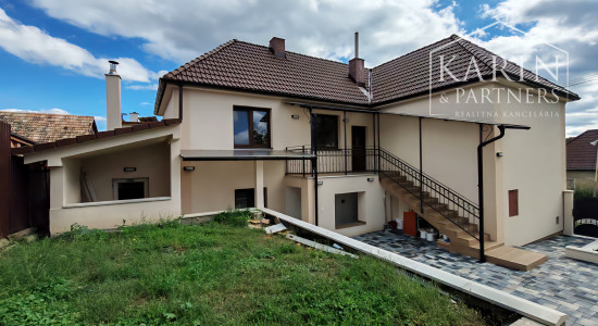 Kompletne zrekonštruovaný dvojpodlažný dom v Haliči vzdialený len 8 km od Lučenca