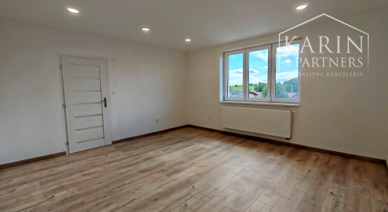 Kompletne zrekonštruovaný dvojpodlažný dom v Haliči vzdialený len 8 km od Lučenca