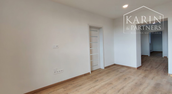 Kompletne zrekonštruovaný dvojpodlažný dom v Haliči vzdialený len 8 km od Lučenca