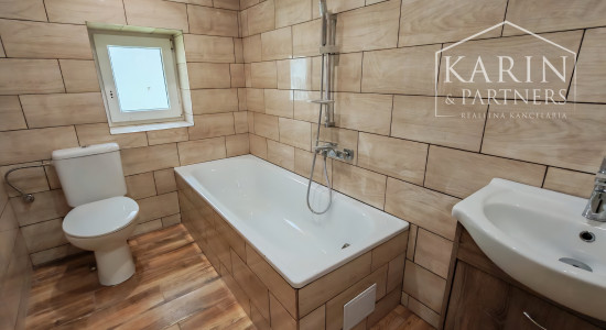 Kompletne zrekonštruovaný dvojpodlažný dom v Haliči vzdialený len 8 km od Lučenca