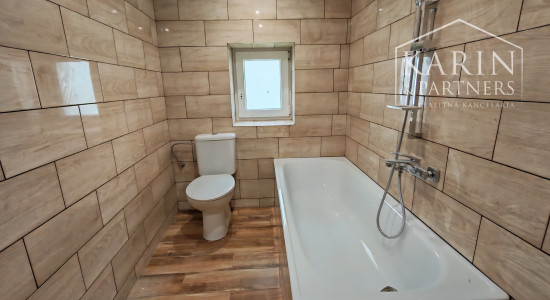 Kompletne zrekonštruovaný dvojpodlažný dom v Haliči vzdialený len 8 km od Lučenca