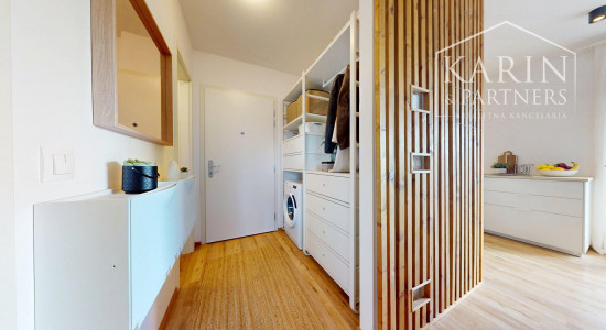 REZERVOVANÉ PRAKTICKY ZARIADENÝ 2I BYT S BALKÓNOM A PIVNICOU