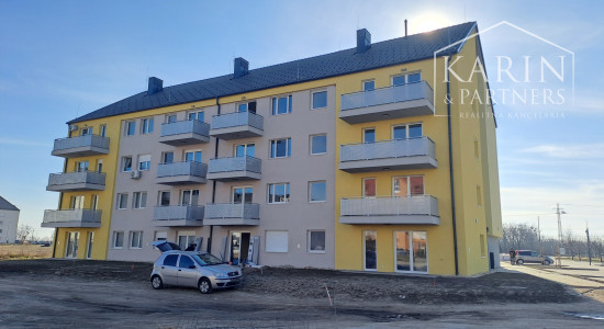 Prenájom nový zariadený 2-izbový byt s parkovaním v novostavbe, Rajka