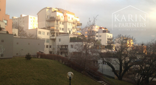 Hľadáme 3- až 4-izbový byt v pôvodnom stave v Bratislave- HOTOVOSŤ