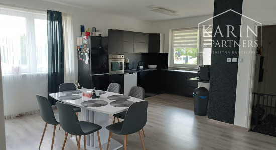 Predaj - rodinný dom 5 izbový s pozemkom 1483 m2 - Dunakiliti Maďarsko