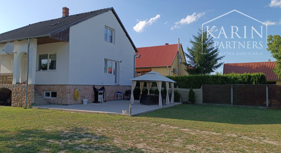 Predaj - rodinný dom 5 izbový s pozemkom 1483 m2 - Dunakiliti Maďarsko