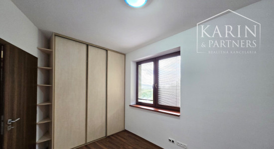 PRENÁJOM – 7 izbový rodinný dom v tichom prostredí s výhľadom na Rakúsko – Dlhé diely II – Bratislava IV