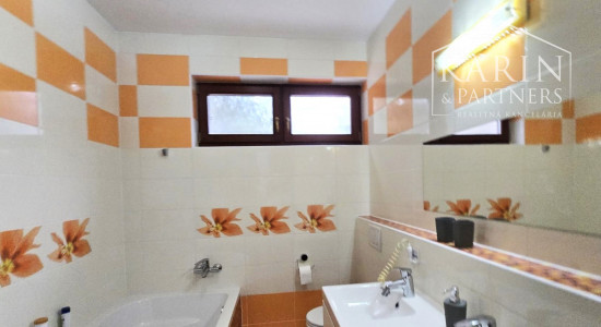 PRENÁJOM – 7 izbový rodinný dom v tichom prostredí s výhľadom na Rakúsko – Dlhé diely II – Bratislava IV