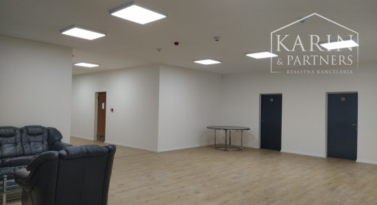 Prenájom klimat. viacúčelová miestnosť 92 m2 s kuchynkou/ sprchou, ul. Polianky, BA IV., Dúbravka