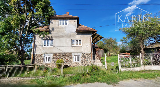 REZERVOVANÉ! Rodinný dom s priestranným pozemkom 1950 m2 v tichej lokalite na predaj