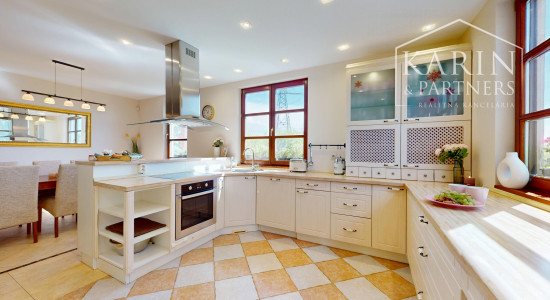 ELEGANTNÁ 5-IZBOVÁ VILA, IBA 10 KM OD TRNAVY- MALŽENICE PREDAJ