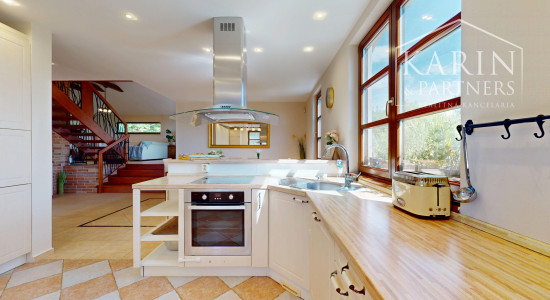 ELEGANTNÁ 5-IZBOVÁ VILA, IBA 10 KM OD TRNAVY- MALŽENICE PREDAJ