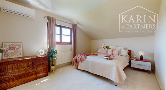 ELEGANTNÁ 5-IZBOVÁ VILA, IBA 10 KM OD TRNAVY- MALŽENICE PREDAJ