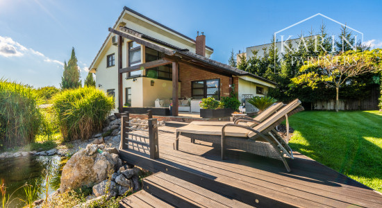 ELEGANTNÁ 5-IZBOVÁ VILA, IBA 10 KM OD TRNAVY- MALŽENICE PREDAJ