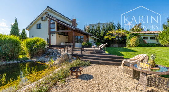 ELEGANTNÁ 5-IZBOVÁ VILA, IBA 10 KM OD TRNAVY- MALŽENICE PREDAJ