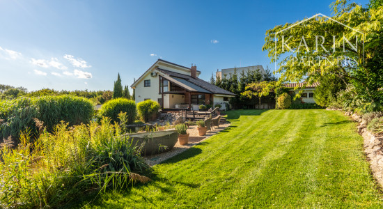 ELEGANTNÁ 5-IZBOVÁ VILA, IBA 10 KM OD TRNAVY- MALŽENICE PREDAJ