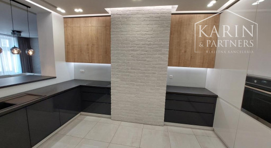 Staré Mesto - veľkometrážny reprezentatívny byt 167 m2, ul. Cintorínska