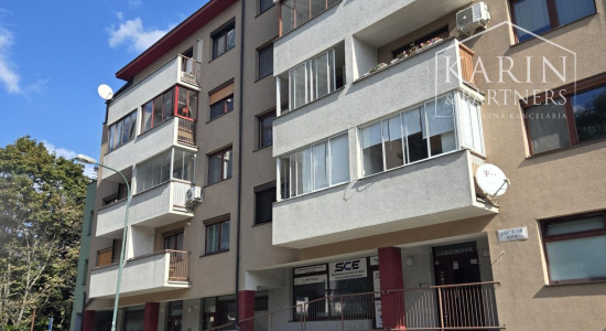 Prenájom – obchodné priestory  40m2 obchod, salón, služby, kancelária – Karlova Ves BA IV