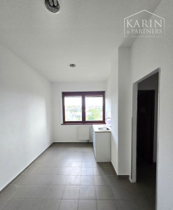 Prenájom – obchodné priestory  40m2 obchod, salón, služby, kancelária – Karlova Ves BA IV