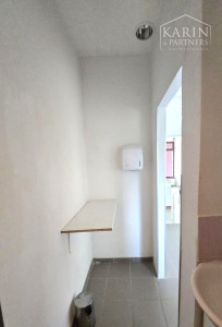 Prenájom – obchodné priestory  40m2 obchod, salón, služby, kancelária – Karlova Ves BA IV